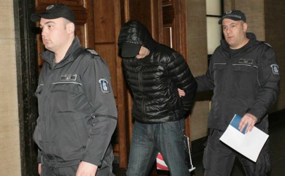 Съдът остави в ареста обвинения за атентата срещу Алексей Петров