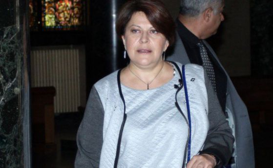 Дончева: Зъболекарят на Борисов разпределя ли обществени поръчки?