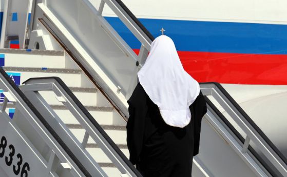 Руският патриарх отлетя за Антарктида, ще отслужи литургия там