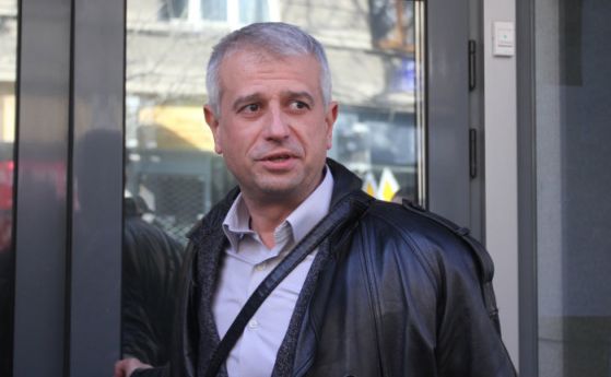 Следователят Бойко Атанасов заяви, че е бил заплашван и изнудван