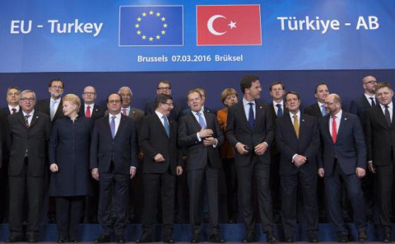 ЕС готов да даде на Турция двойно повече пари за спиране на мигрантите