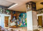 Изкуството сред руините на тютюневия склад в Пловдив (снимки)