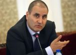 Цветанов: Лични интереси стоят покрай чиповете в личните документи