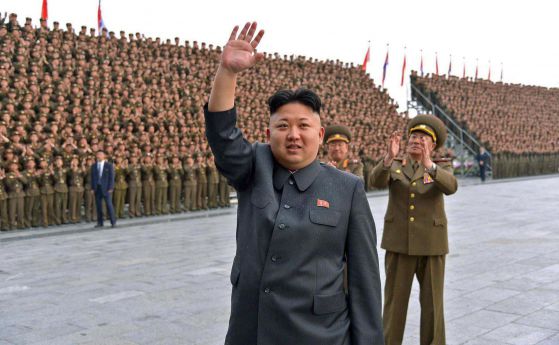 Пхенян изстреля две балистични ракети