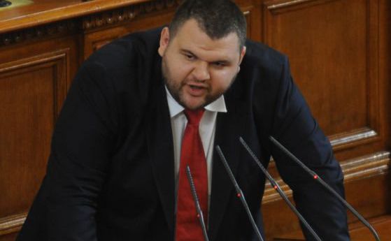 Пеевски се оттегля от българския бизнес