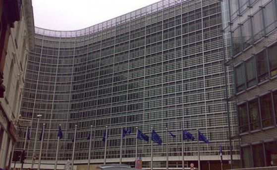 ЕК призова служителите си да не напускат сградата в Брюксел