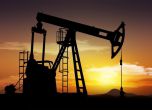 Цените на петрола паднаха рязко след закана на Саудитска Арабия да замрази добива