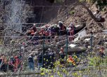 Двама загинаха, след като стена падна в парк в Истанбул