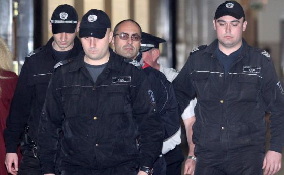 Обвиненият за двойното убийство в Ботевград остава в ареста