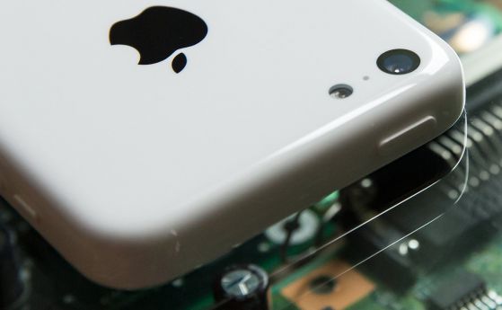 ФБР купили софтуера за отключване на iPhone