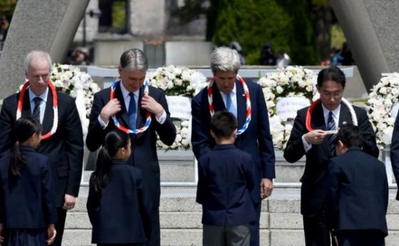 Джон Кери на историческо посещение в Хирошима