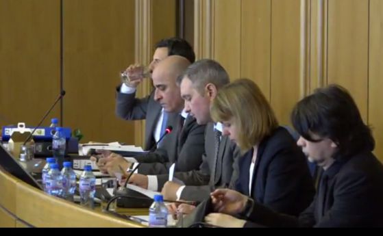 Дебатът в общината за поскъпването на билетчето в София (на живо)