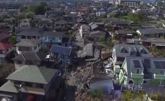 Последици от земетресението в Япония (кадри от дрон)