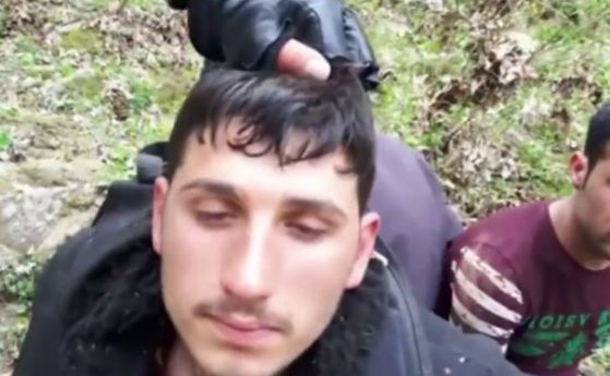 Ново видео от "гражданския арест" на мигранти в Странджа