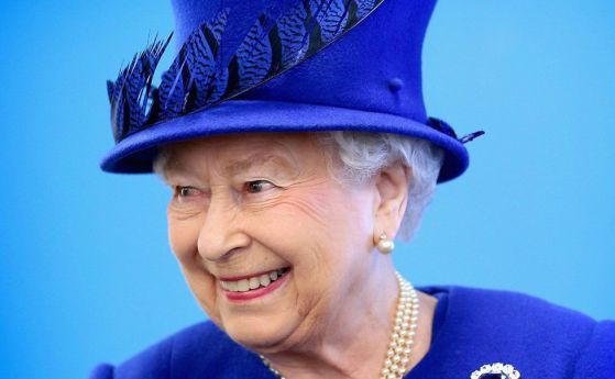 Елизабет II на 90 години: кралицата през годините (снимки)