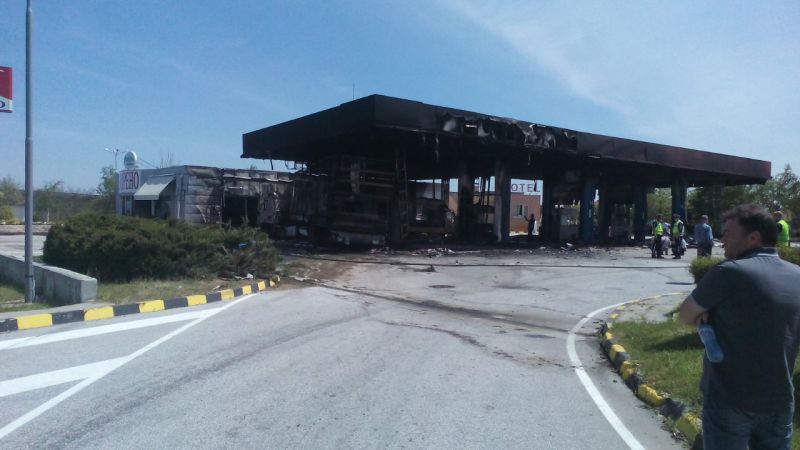 Шофьорът на ТИР-а, врязал се в бензиностанция: Стана ми лошо