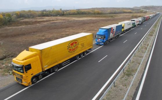 Без платени зони в София по празниците, ограничават камионите утре