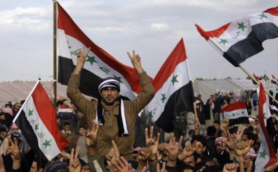 Протестиращи нахлуха в иракския парламент, армията е в пълна бойна готовност