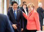 Меркел предложила на Япония да влезе в НАТО