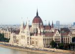 Унгарският парламент одобри референдум дали да има квоти за мигрантите