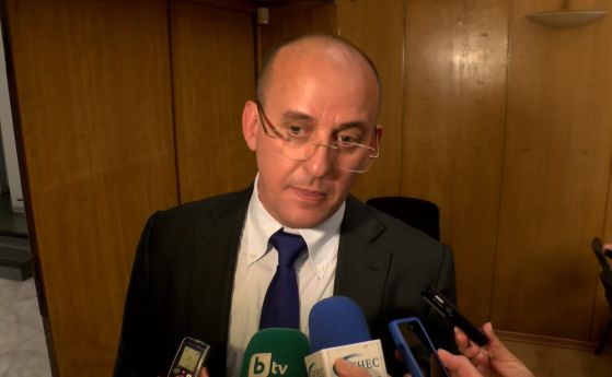 Шефът на "Терем" подаде оставка, ще готви ДСБ за предсрочни избори
