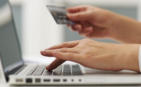 ЕК слага край на геодискриминацията при онлайн пазаруването