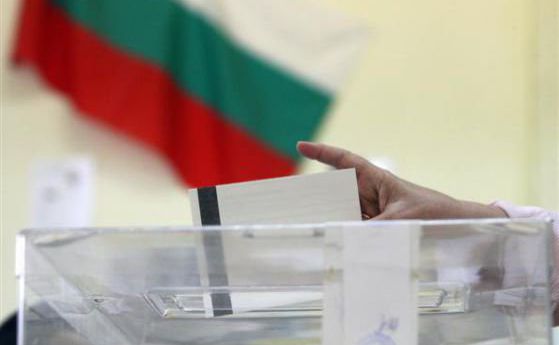 Българи в чужбина не приемат и новите правила за гласуване, искат кодекса "Манолова"