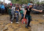 Даваме 100 000 евро за овладяване на бежанската криза