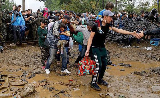 Даваме 100 000 евро за овладяване на бежанската криза