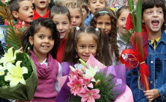 780 свободни места за първокласници в училищата в София