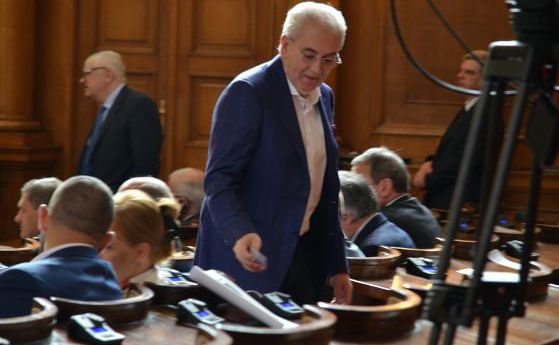 Местан обжалва решението на съда за отказаната регистрация на ДОСТ