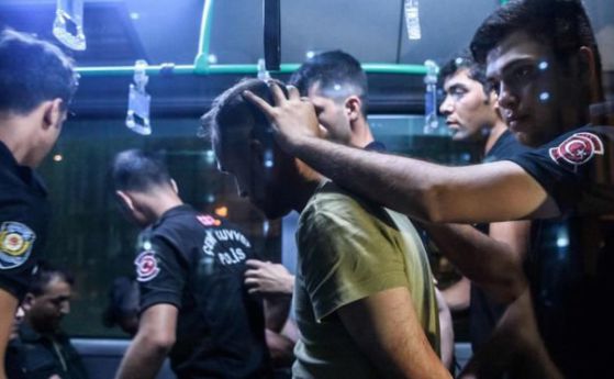 Турция: 6000 в ареста след опита за преврат