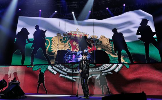Scorpions разтърсиха препълнена "Арена Армеец" (снимки)