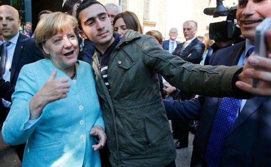 Защо Меркел вече не милва (бежанци)
