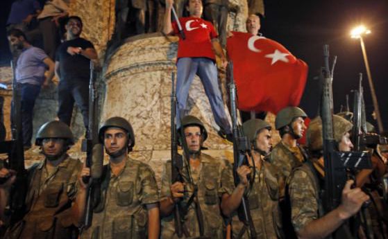 Властта в Турция твърди, че 1,5% от армията са участвали в преврата