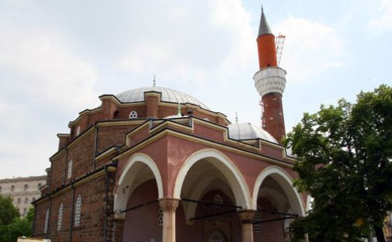 Патриотите искат забрана на тонколони по джамиите