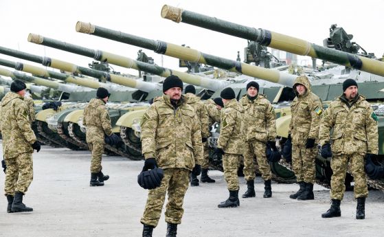 Украинската армия в пълна бойна готовност по границата с Донбас и Крим