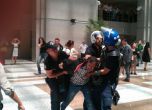 Полицейска акция и масови арести в съдилища в Истанбул