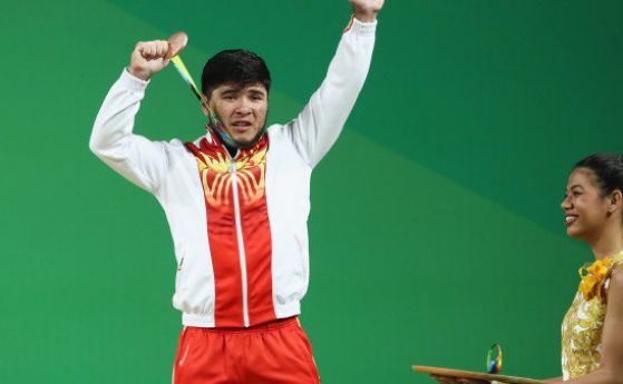 Двама нови с допинг, щангистът Изат Артиков връща медала