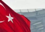 Турция евакуира град до сирийската граница заради обстрел