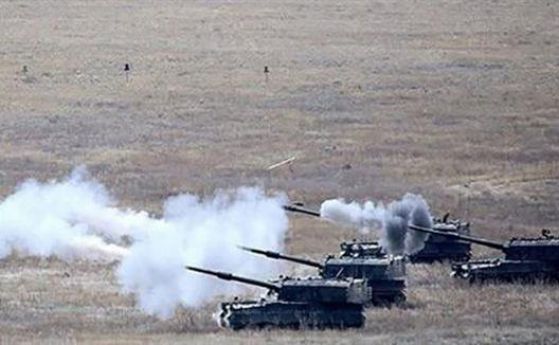 Турски танкове влязоха в Сирия, удрят "Ислямска държава" (обновена)