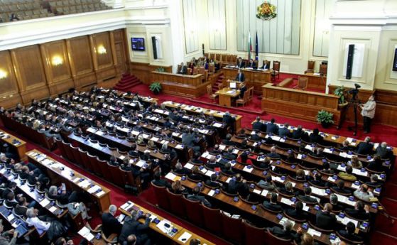 Депутатите обсъждат сигурността на закрито заседание