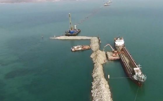 САЩ наложи санкции на строителните компании, които изграждат мост до Крим