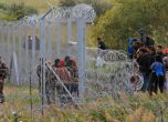 Австрия заплаши да осъди Унгария заради бежанците