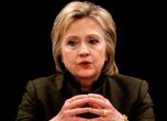 Хилъри Клинтън оздравя, кампанията ѝ продължава