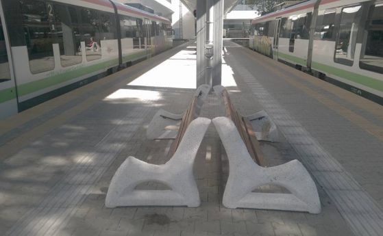 191 камери не опазиха пейките на новата Централна гара