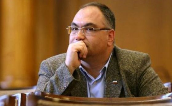 Владо Кузов ще гласува за Пищова, Витков се готви за парламентарни избори