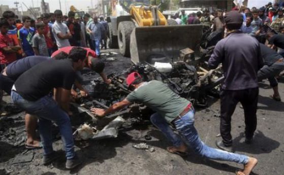 Взривиха ритуал в Багдад, най-малко 30 загинали