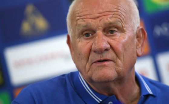 Треньорът на Левски хвърли оставка