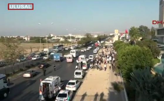 Няколко души са ранени при взрив в Анталия тази сутрин (видео)